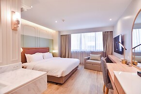 THEE Bangkok by TH District