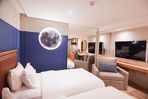 THEE Bangkok by TH District