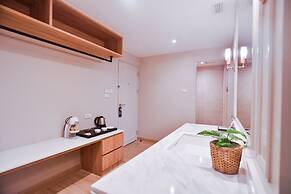 THEE Bangkok by TH District