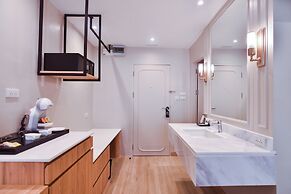 THEE Bangkok by TH District