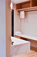 THEE Bangkok by TH District