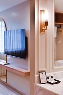 THEE Bangkok by TH District