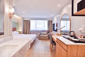 THEE Bangkok by TH District