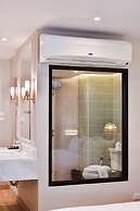 THEE Bangkok by TH District