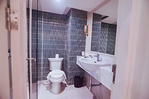 THEE Bangkok by TH District