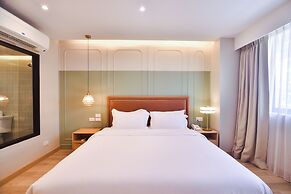 THEE Bangkok by TH District