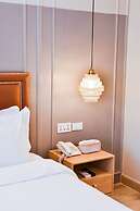 THEE Bangkok by TH District