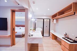 THEE Bangkok by TH District