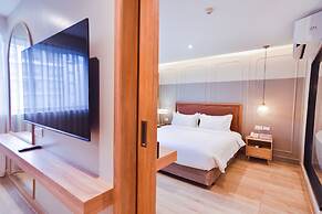 THEE Bangkok by TH District