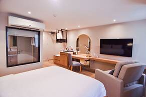 THEE Bangkok by TH District