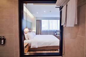 THEE Bangkok by TH District