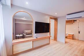 THEE Bangkok by TH District