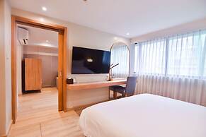 THEE Bangkok by TH District