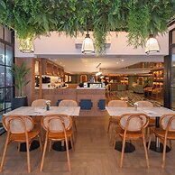 THEE Bangkok by TH District