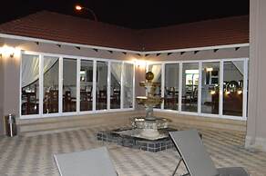 Lakeview Boutique Hotel & Conference Center