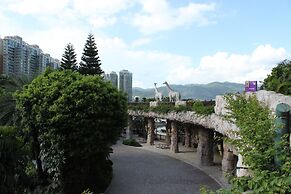 Noah's Ark Hotel & Resort