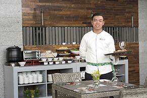 Hive Hotel and Convention Place