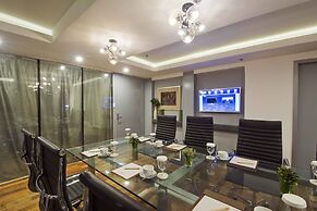 Hive Hotel and Convention Place