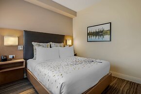 Best Western Plus Sawridge Suites