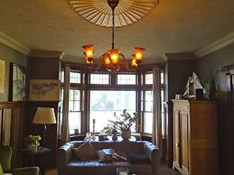 The Captain's House B&B