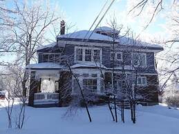 The Captain's House B&B