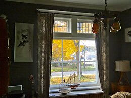 The Captain's House B&B