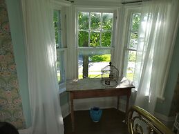 The Captain's House B&B