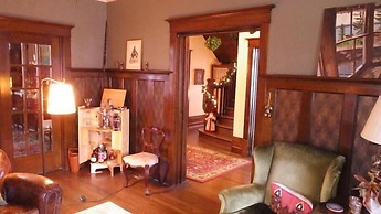 The Captain's House B&B