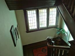 The Captain's House B&B