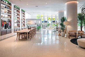 Nautilus Sonesta Miami Beach