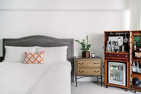 Nautilus Sonesta Miami Beach