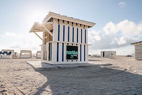 Nautilus Sonesta Miami Beach