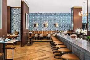 Nautilus Sonesta Miami Beach