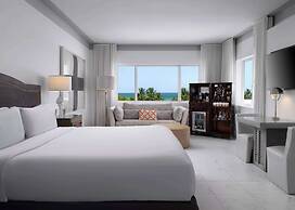 Nautilus Sonesta Miami Beach