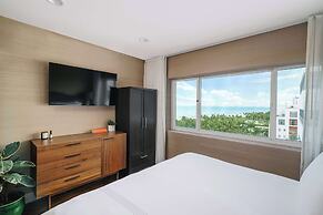 Nautilus Sonesta Miami Beach