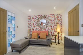 Reubens Court and City Apartments