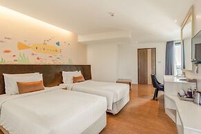 Sand Dunes Chaolao Beach Resort