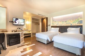 Sand Dunes Chaolao Beach Resort