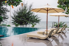 Sand Dunes Chaolao Beach Resort