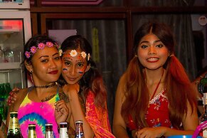 Wild & Wandering Backpacker & Bar