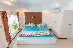 De Lunar Resort Koh Larn