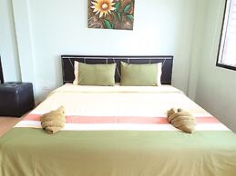 Sea Beach Koh Larn 2