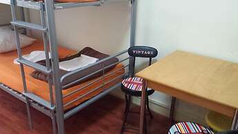 Victoria House - Hostel