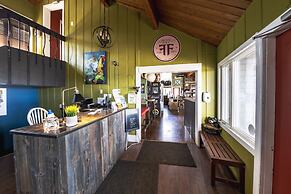 The Iona Heights Inn