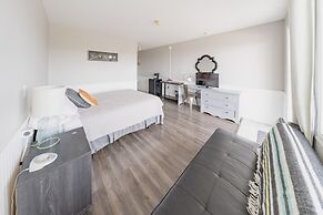 The Iona Heights Inn