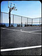 The Iona Heights Inn