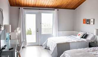 The Iona Heights Inn