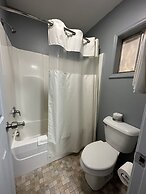 Rodeway Inn & Suites