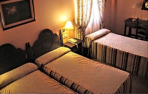 Hotel Asador Albenzaire