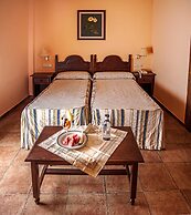 Hotel Asador Albenzaire